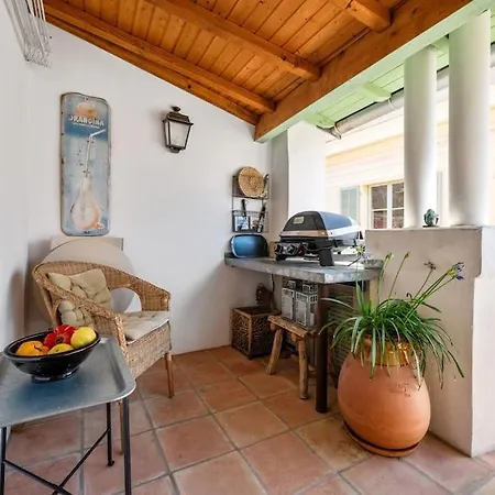 La Petite Terrasse *